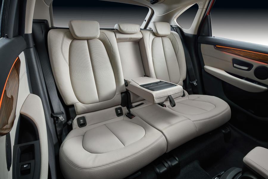 Интерьер BMW 220i Active Tourer Luxury Line 2016 года  (CN) (фото 34 из 34)